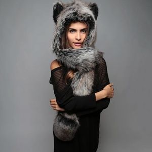 SpiritHoods WOLF FAUX FUR HOOD